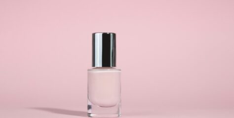 Le vernis semi-permanent : beauté durable à portée de main